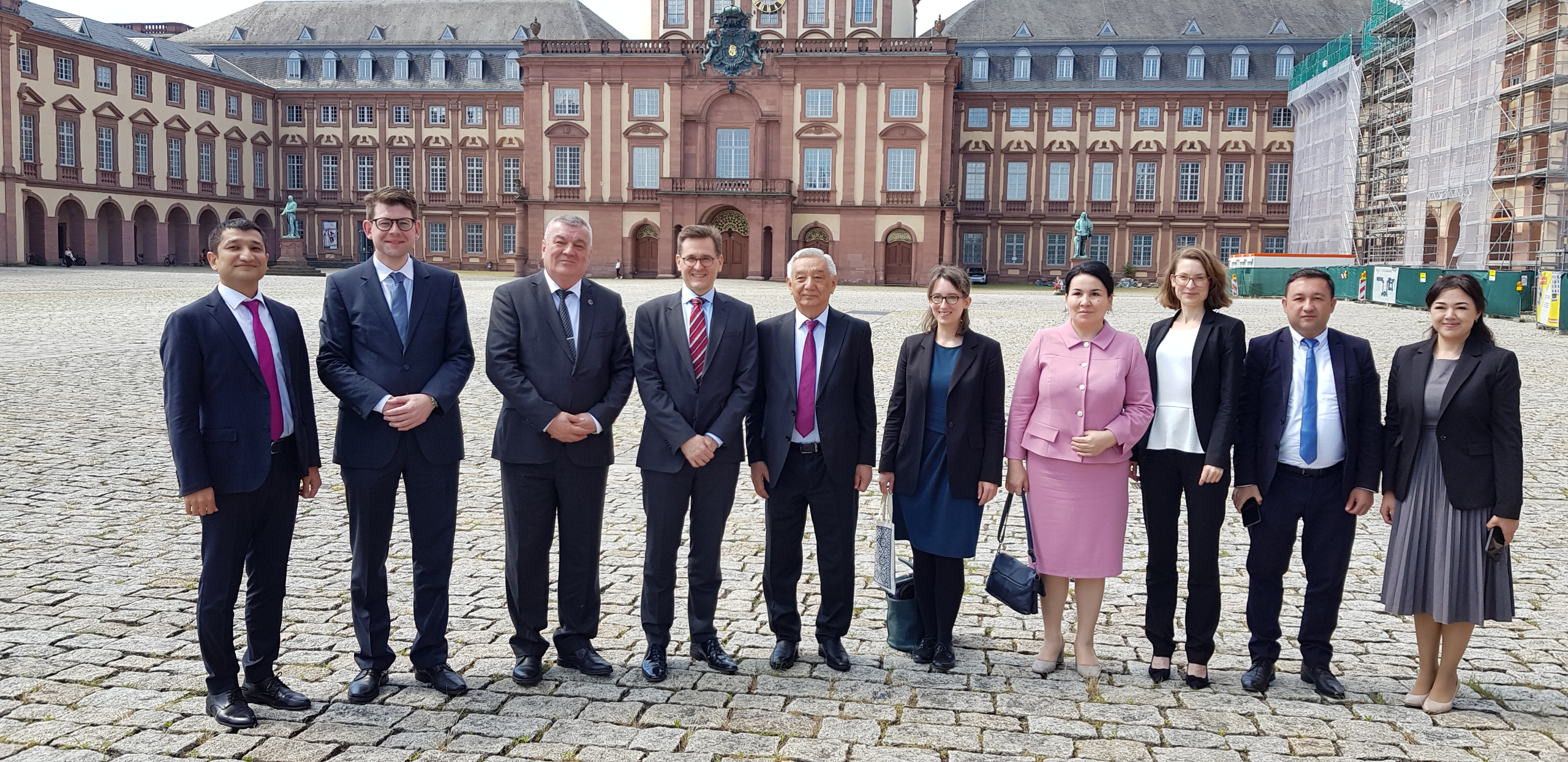 Delegation of the Constitutional Court of Uzbekistan getting acquainted with the experience of German constitutional law